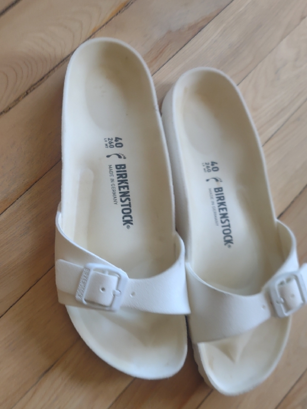 Birkenstock White Single Strap Slide Sandals - Picture 5 of 10